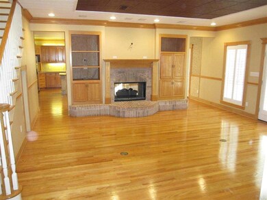 tin ceiling & bead board ceiling w/recessed lights