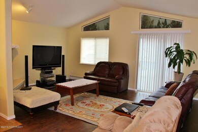 Living Room Vaulted Ceiling