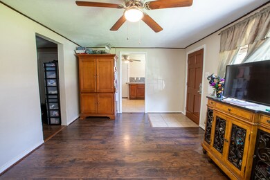 8921 Sherbourne St, Houston, TX 77016 - photo 4