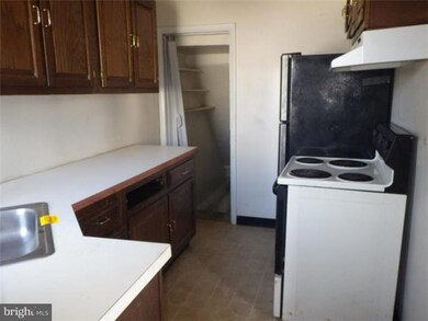 1147 Roosevelt Dr, Havertown, PA 19083 - photo 3