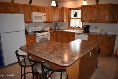 124 Rodeo Dr, Lords Valley, PA 18428 - photo 6