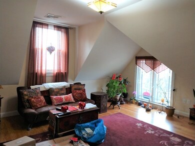 462 Walnut St unit 3a, Newtonville, MA 02460 - photo 2