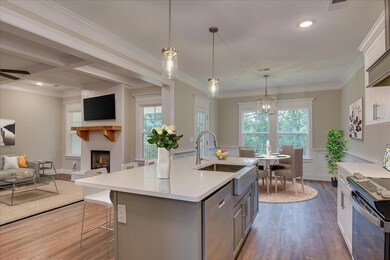 04-Kitchen b