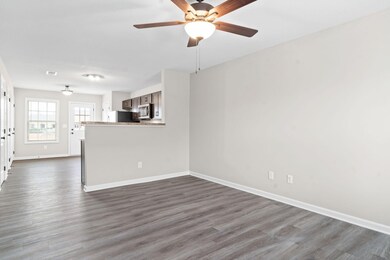 931 Professional Park Dr unit 1B, Clarksville, TN 37040 - photo 4