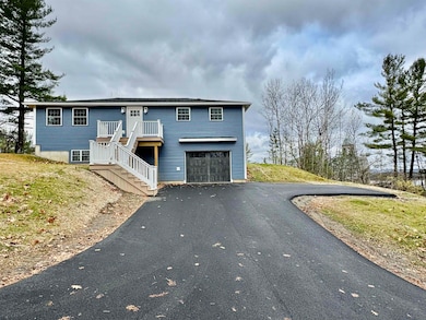 122 Raymond Ave, Newport, VT 05855 - photo 2