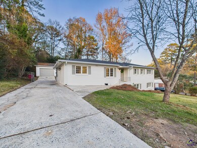 1068 S Pine Knoll Dr, Macon, GA 31204 - photo 2