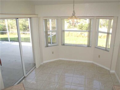 Breakfast Nook - Breakfast nook with 3 large windo