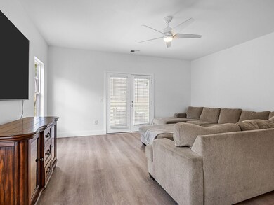 422 N Musgrove Ln, Duncan, SC 29334 - photo 5