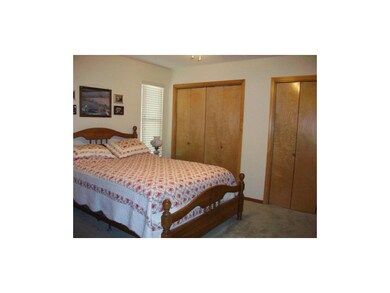 701 Sun Ct, Raymore, MO 64083 - photo 7