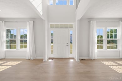 6149 Century Farm Dr, Loveland, OH 45140 - photo 3