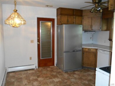 920 N Leh St unit 928, Allentown, PA 18104 - photo 7