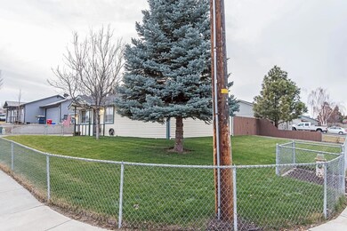 2015 SW 32nd Ct, Redmond, OR 97756 - photo 3