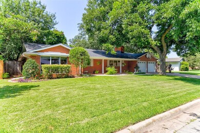 This traditional home says 