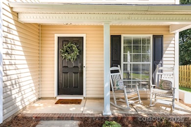 1909 Safflower Cir, Charlotte, NC 28262 - photo 3