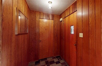 Entry/Foyer