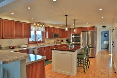 813 Hilltop Rd, Littleton, NH 03561 - photo 5