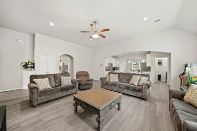 1830 Alyssa Way, Alvin, TX 77511 - photo 5