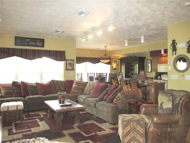 Space and natural light galore! You really need to