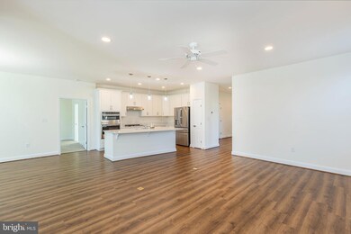 140 Amberfield Ct, Winchester, VA 22602 - photo 5