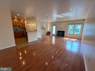 59 Pamela Ct unit 320, Levittown, PA 19057 - photo 5