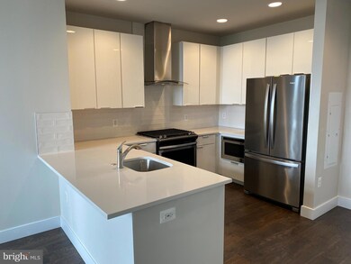 2000 Clarendon Blvd unit 704, Arlington, VA 22201 - photo 5