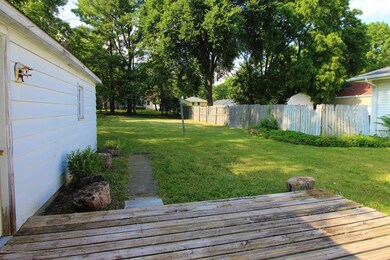 130 W Holmes Rd, Lansing, MI 48910 - photo 5