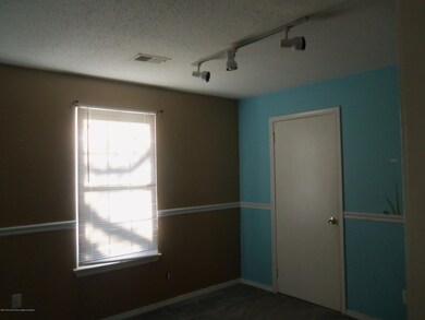 9-7 Seattle Ct unit 7, Freehold, NJ 07728 - photo 2