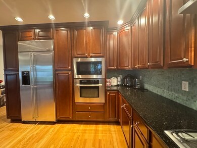 44 Rockridge Rd, Waltham, MA 02453 - photo 3