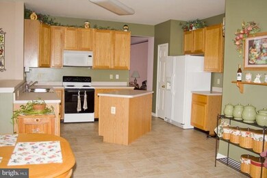 7152 Wimmer Ln, Sykesville, MD 21784 - photo 2