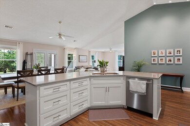 107 Whileaway Ct, Taylors, SC 29687 - photo 4