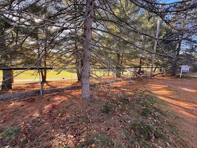 31 Reservoir Ave, Lakeville, MA 02347 - photo 3