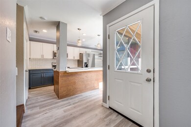 3915 Buena Vista St unit D, Dallas, TX 75204 - photo 3