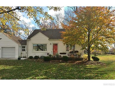 Exterior Front Great curb appeal!
