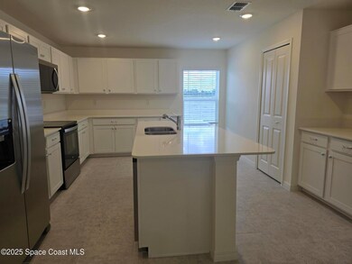 581 Richmond Cir SW, Palm Bay, FL 32908 - photo 2