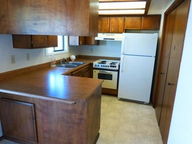 2056 Brookhurst St, Medford, OR 97504 - photo 6