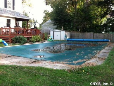 Swimming Pool/Hot Tub/Sauna