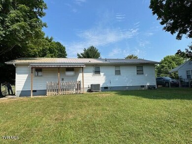 2000 E Unaka Ave, Johnson City, TN 37601 - photo 6
