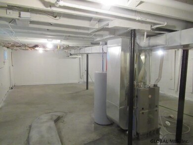 821 Bradt St, Schenectady, NY 12306 - photo 3