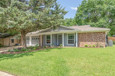 941 Chattanooga Dr, Bedford, TX 76022 - photo 3