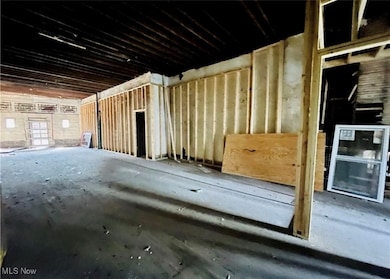 12103 Kinsman Rd, Cleveland, OH 44120 - photo 5