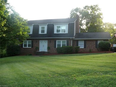 1210 Lindale Dr, Asheboro, NC 27205 - photo 2