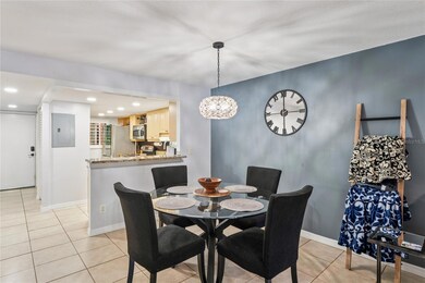 Plaza Gardens unit 102, Sarasota, FL 34239 - photo 2