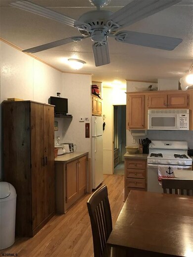 516 Route 9 H-15, Marmora, NJ 08223 - photo 5