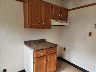 3407 Altamont Ave, Cleveland, OH 44118 - photo 4