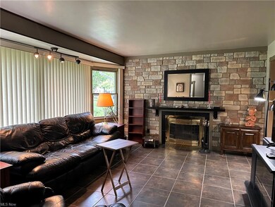 8751 Lindbergh Blvd, Olmsted Falls, OH 44138 - photo 7