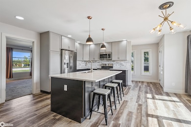 808 Pershing St, Donnellson, IA 52625 - photo 3