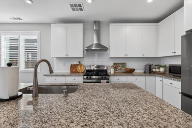 10124 Wayfaring Dr, Stockton, CA 95219 - photo 7