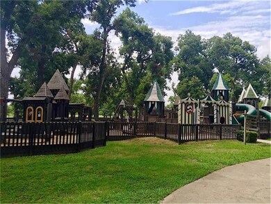 1350 Greenfield Dr, Gainesville, TX 76240 - photo 3