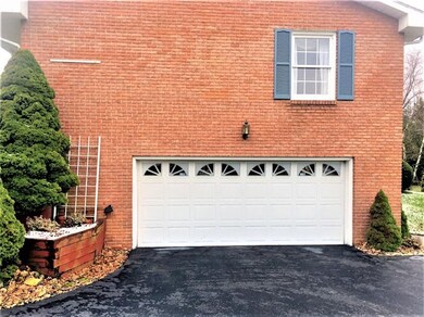 2655 Melloney Ln, Indiana, PA 15701 - photo 4