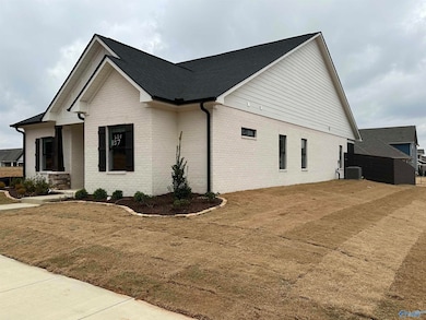 2121 Kanteen St, Huntsville, AL 35811 - photo 2